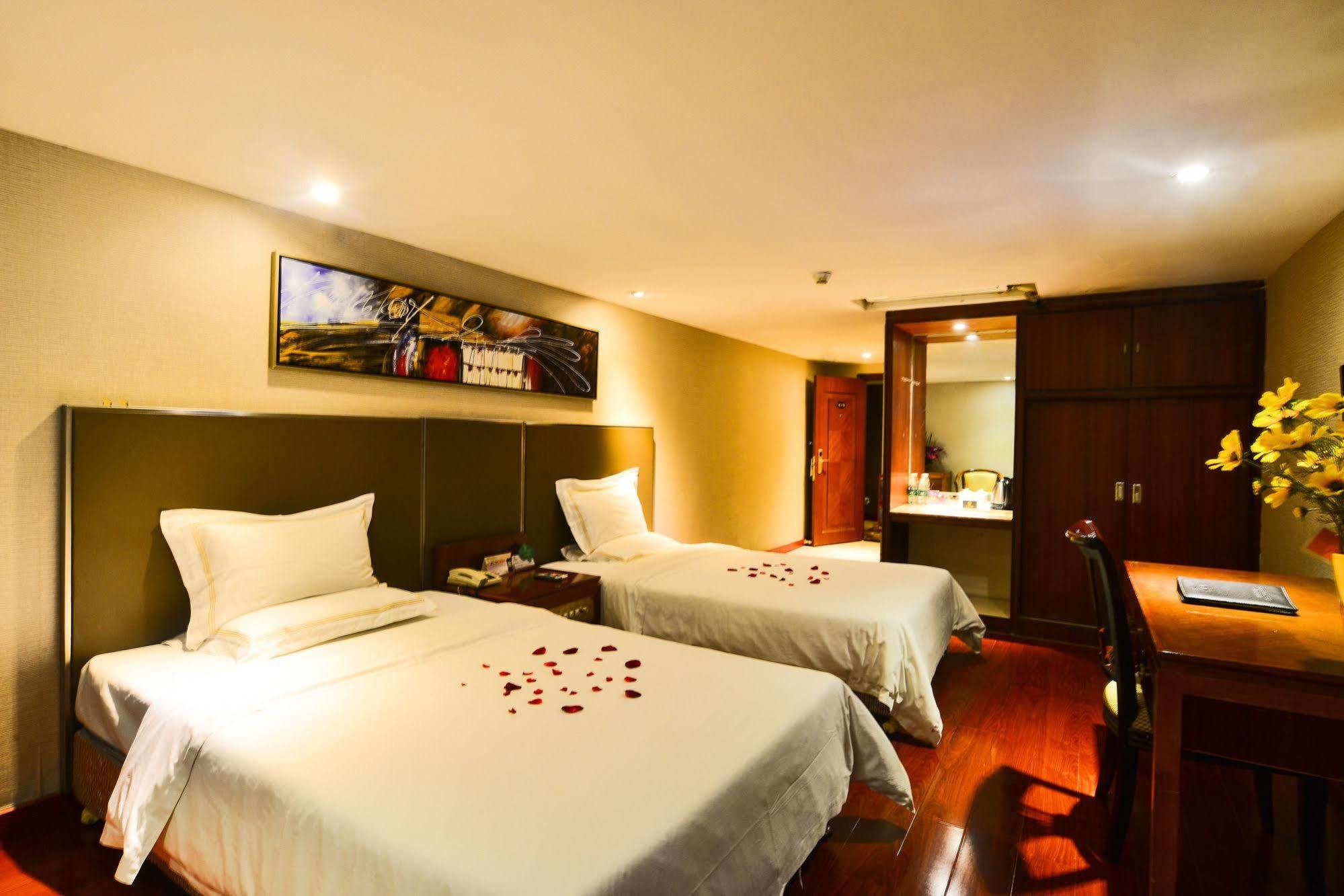 Yingshang Hotel Gangding Longkou West Kanton Exterior foto